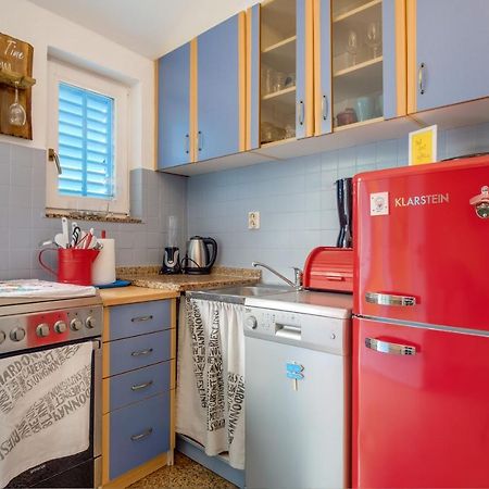 וולי לוסיניי Apartments Kastel מראה חיצוני תמונה