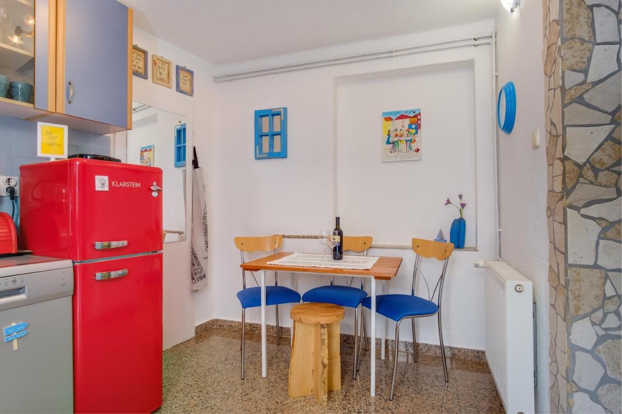 וולי לוסיניי Apartments Kastel מראה חיצוני תמונה