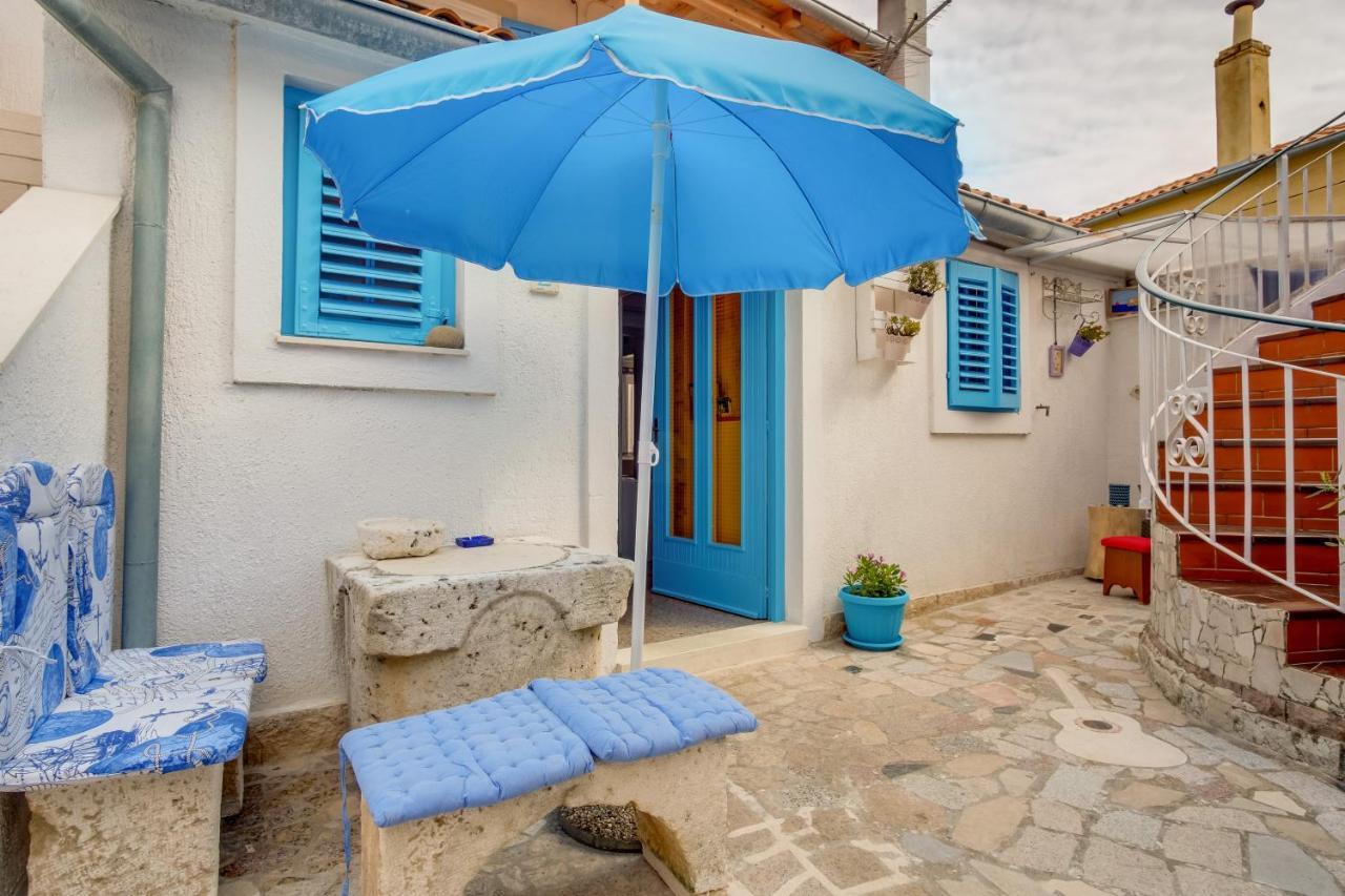 וולי לוסיניי Apartments Kastel מראה חיצוני תמונה