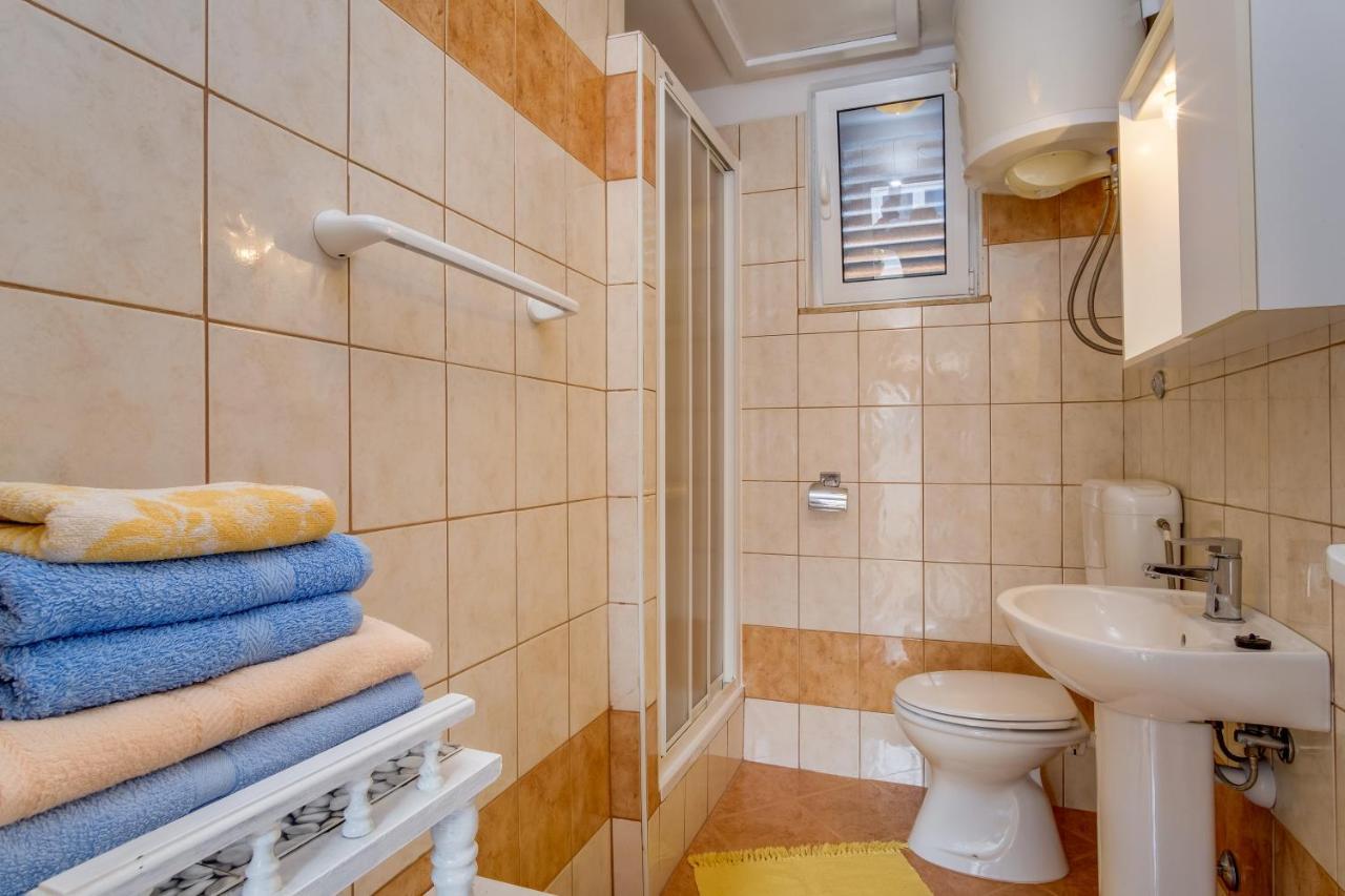 וולי לוסיניי Apartments Kastel מראה חיצוני תמונה